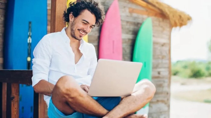 Cinco empleos remotos que se buscan en 2025 y que permiten trabajar ...